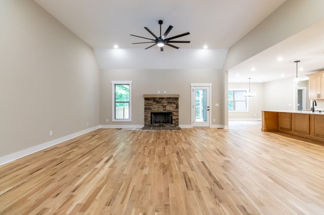 1191 Hangar Rd, Springfield, TN 37172