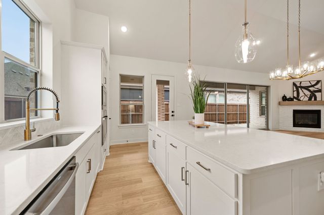 4821 Forest Crest Parkway, Arlington, TX 76005