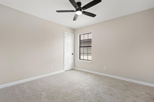 811 Deepwater Avenue, Pasadena, TX 77503