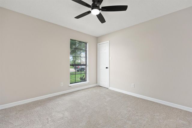 811 Deepwater Avenue, Pasadena, TX 77503