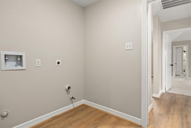 811 Deepwater Avenue, Pasadena, TX 77503