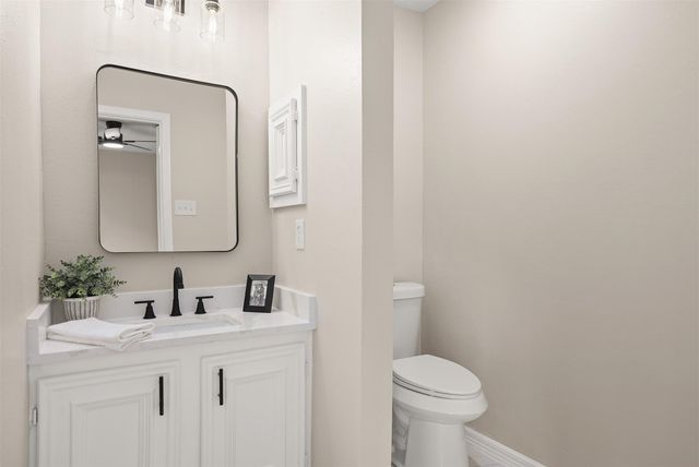 811 Deepwater Avenue, Pasadena, TX 77503