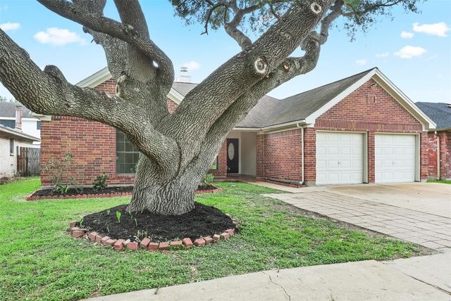 811 Deepwater Avenue, Pasadena, TX 77503