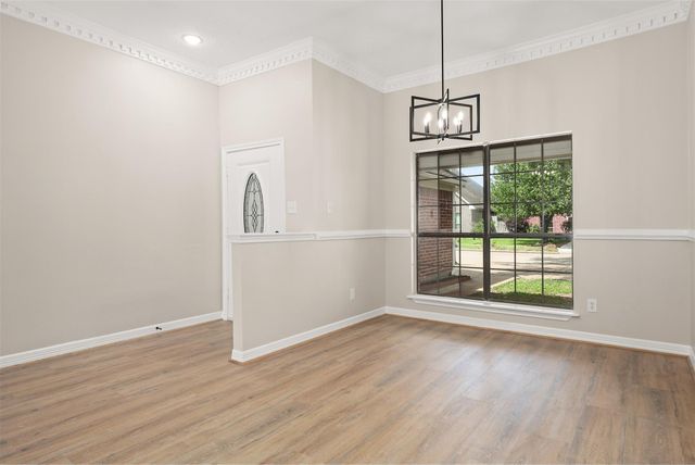 811 Deepwater Avenue, Pasadena, TX 77503