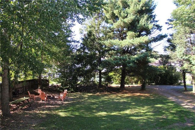 604 W 4th Ave, Derry Boro, PA 15627