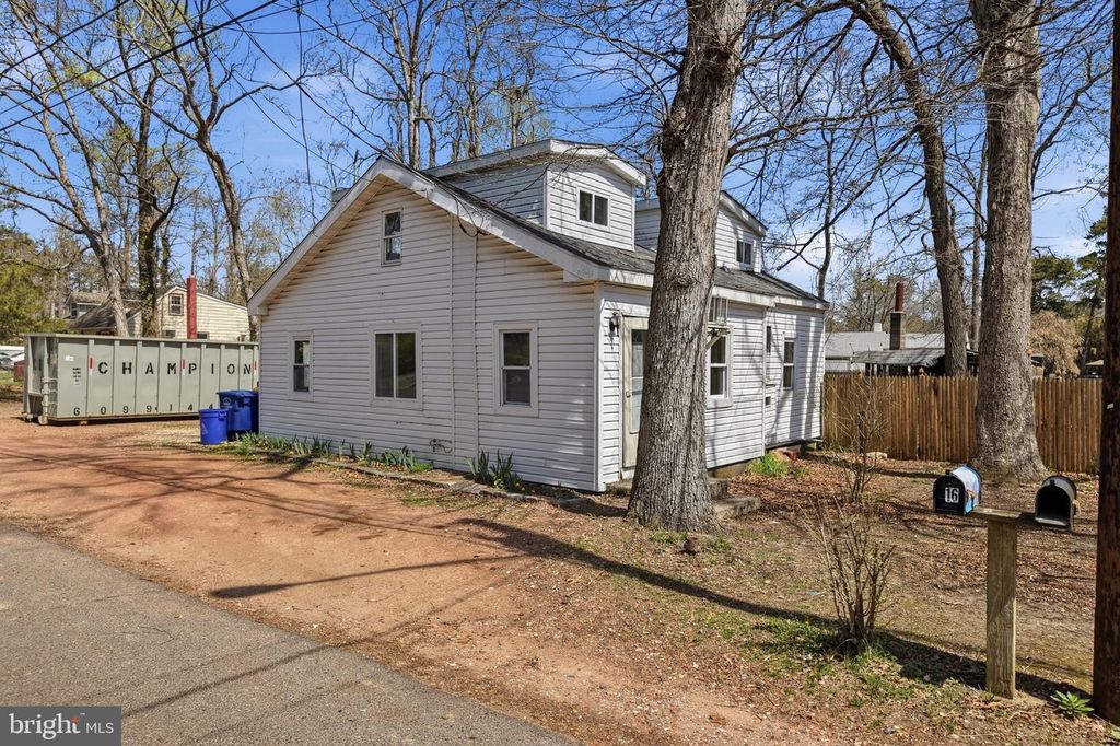 16 PEAR AVE, BROWNS MILLS, NJ 08015 — photo 2