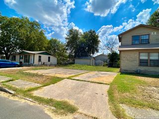 746 Lincolnshire Dr, San Antonio, TX 78220