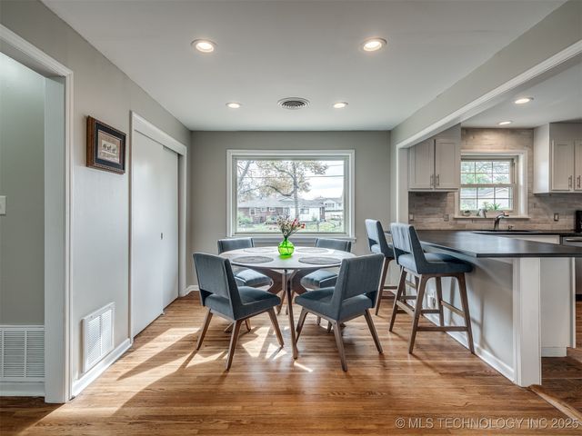 3714 E 37th Place, Tulsa, OK 74135