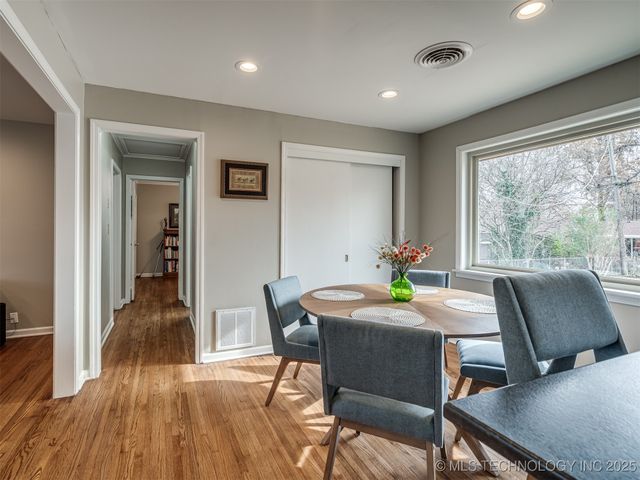 3714 E 37th Place, Tulsa, OK 74135