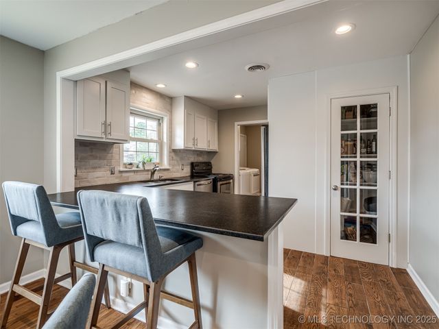 3714 E 37th Place, Tulsa, OK 74135