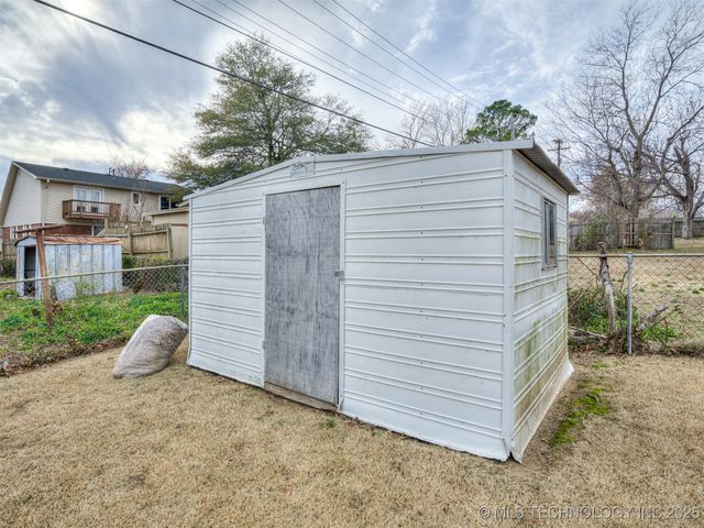 3714 E 37th Place, Tulsa, OK 74135