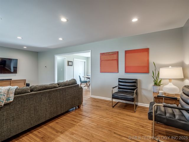 3714 E 37th Place, Tulsa, OK 74135