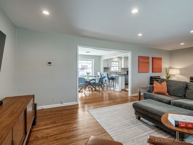 3714 E 37th Place, Tulsa, OK 74135