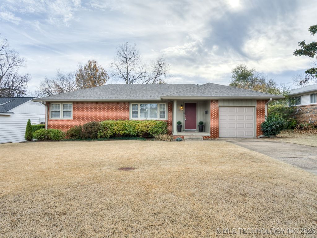 3714 E 37th Place, Tulsa, OK 74135