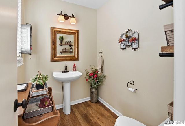 421 S 161st Street, Omaha, NE 68118