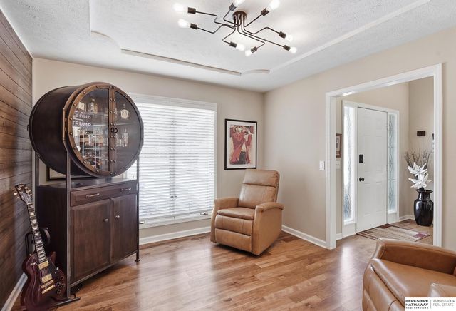 421 S 161st Street, Omaha, NE 68118