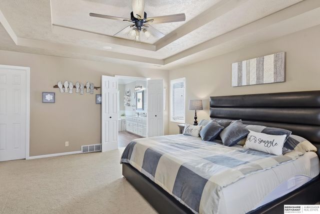 421 S 161st Street, Omaha, NE 68118