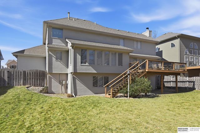 421 S 161st Street, Omaha, NE 68118