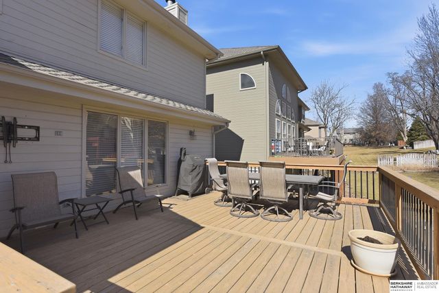 421 S 161st Street, Omaha, NE 68118