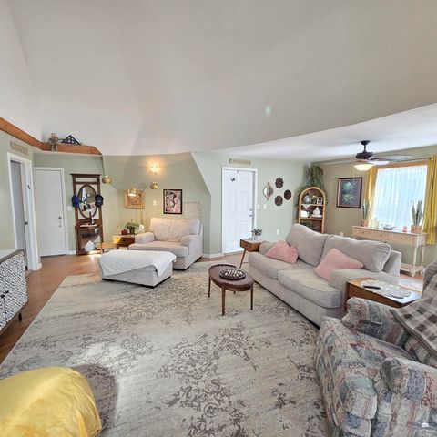 1207 W 1st Street, Abilene, KS 67410