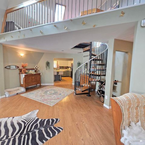 1207 W 1st Street, Abilene, KS 67410