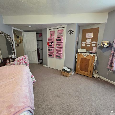 1207 W 1st Street, Abilene, KS 67410