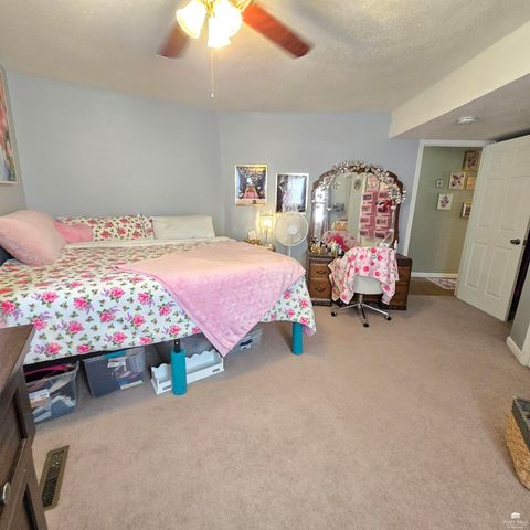 1207 W 1st Street, Abilene, KS 67410