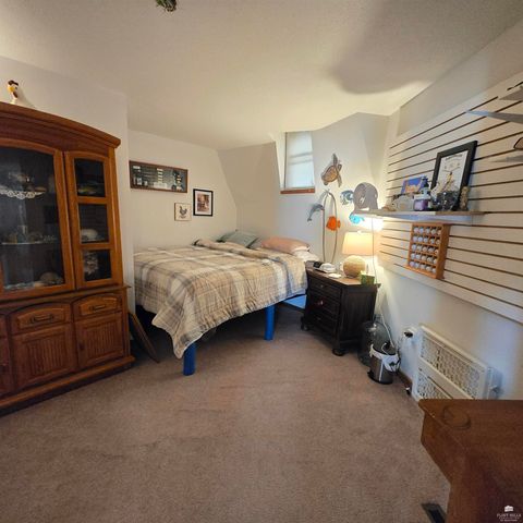 1207 W 1st Street, Abilene, KS 67410