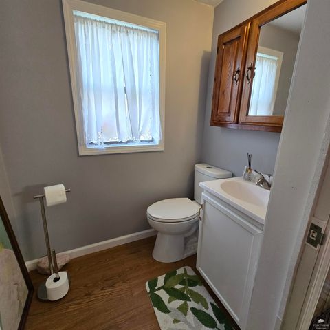 1207 W 1st Street, Abilene, KS 67410