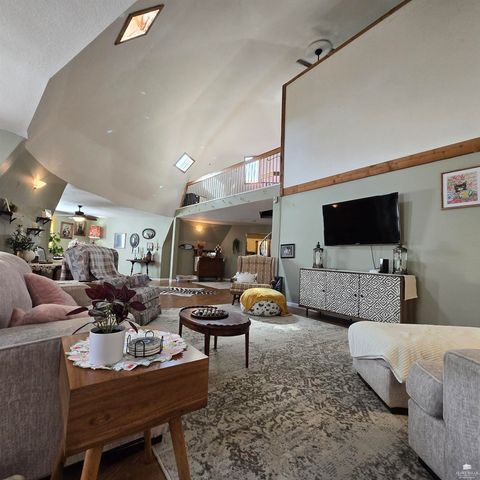 1207 W 1st Street, Abilene, KS 67410