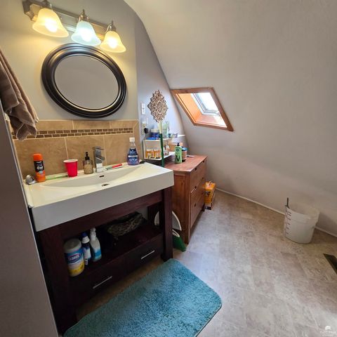 1207 W 1st Street, Abilene, KS 67410