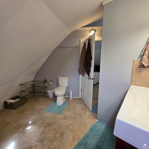 1207 W 1st Street, Abilene, KS 67410