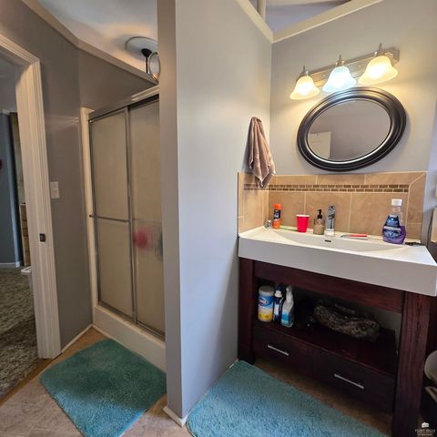 1207 W 1st Street, Abilene, KS 67410