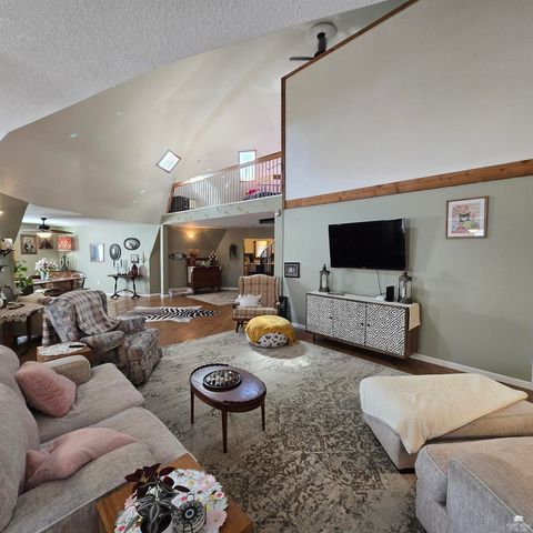 1207 W 1st Street, Abilene, KS 67410