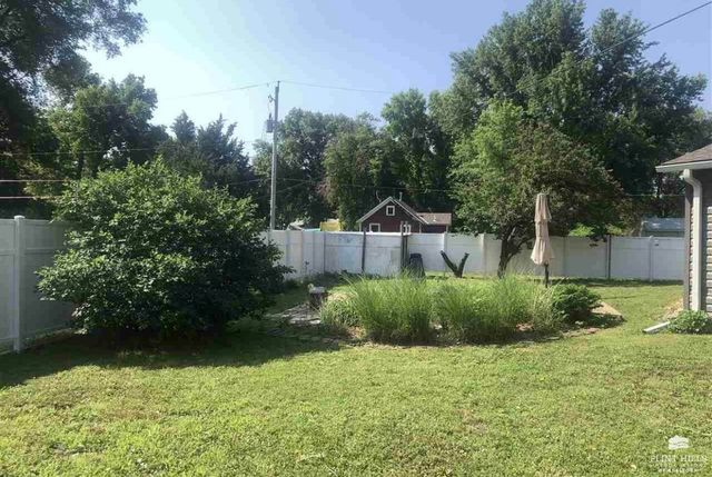 1207 W 1st Street, Abilene, KS 67410