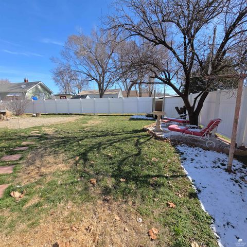 1207 W 1st Street, Abilene, KS 67410