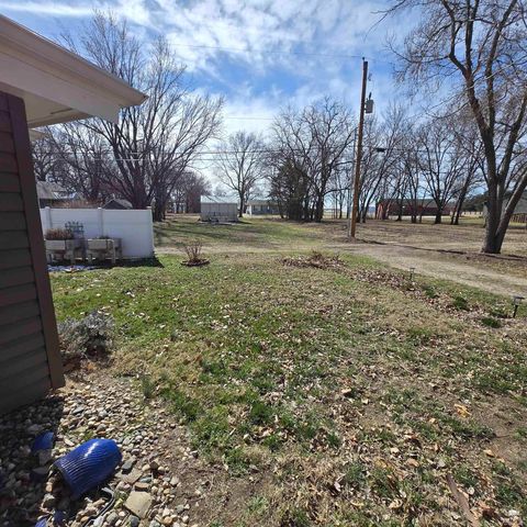 1207 W 1st Street, Abilene, KS 67410