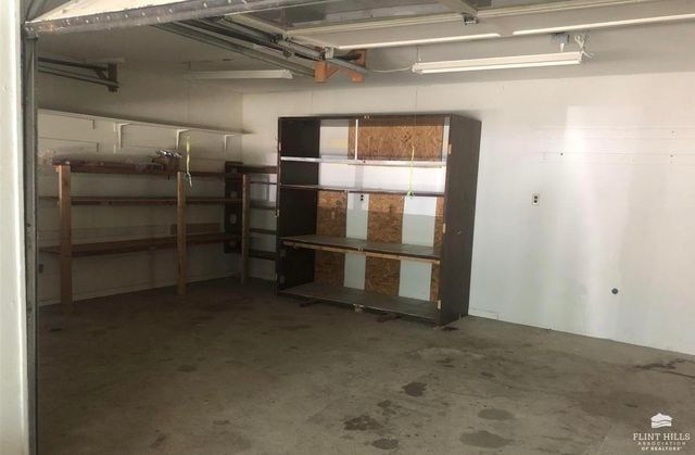 1207 W 1st Street, Abilene, KS 67410