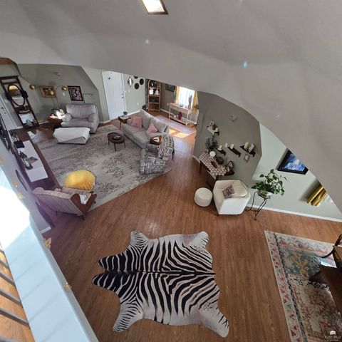 1207 W 1st Street, Abilene, KS 67410