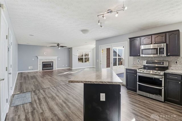 15 Pembrook Drive, Springboro, OH 45066