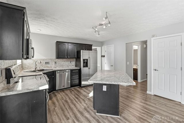 15 Pembrook Drive, Springboro, OH 45066