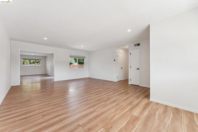 1300 Evergreen Dr., Concord, CA 94520