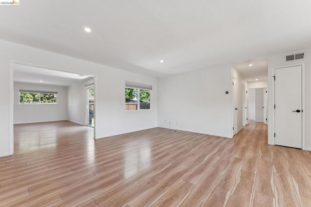 1300 Evergreen Dr., Concord, CA 94520