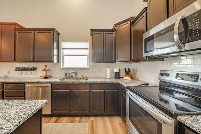 16592 Branham Drive, Fishers, IN 46040