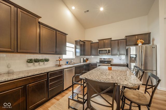 16592 Branham Drive, Fishers, IN 46040