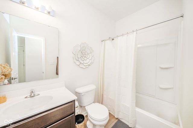 16592 Branham Drive, Fishers, IN 46040