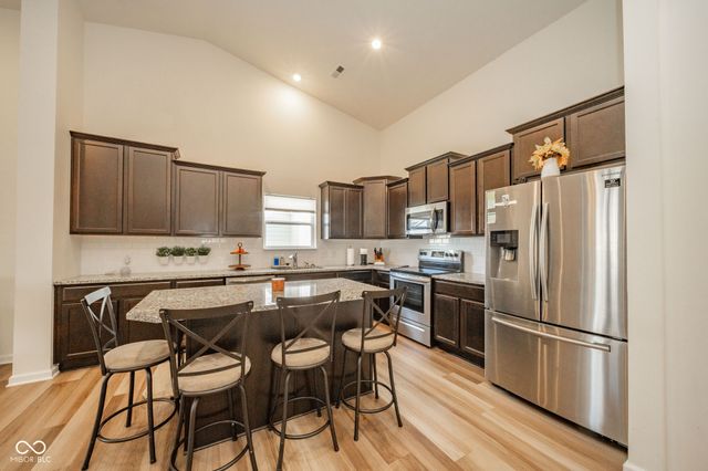 16592 Branham Drive, Fishers, IN 46040