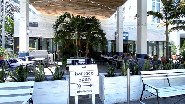 2960 NE 207th St 704, Aventura, FL 33180