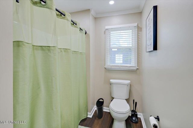 121 Countrywood Circle, Clinton, MS 39056
