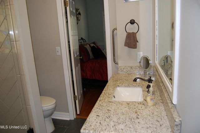 121 Countrywood Circle, Clinton, MS 39056